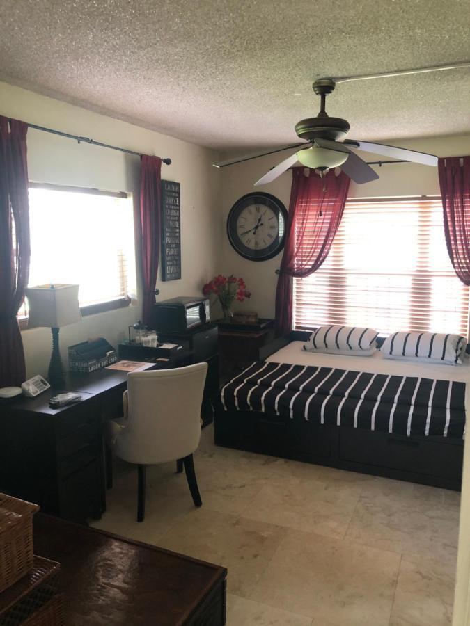 Homestay Weston Ranches Southwest Ranches Extérieur photo